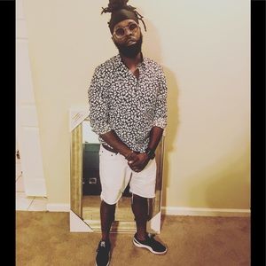 Meet your Posher, Aston